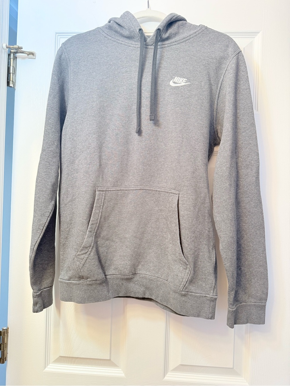 Nike Men's Heather Gray Hooded Sweatshirt with White Logo